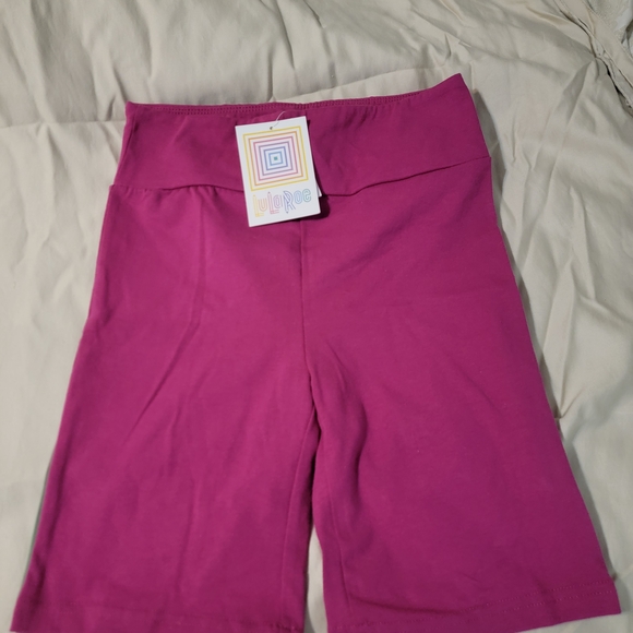 LuLaRoe Biker Shorts Set- Green, Pink, and Floral - Picture 5 of 7